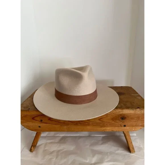Gigi Pip Fedora Hat Womens Size 57 M Beige - Brown Band 100% Australian Wool NWT - Picture 16 of 16